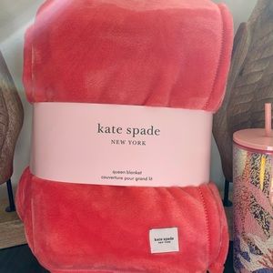Queen Kate♠️Spade New York soft plush pink blanket